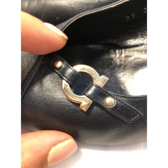 Salvatore Ferragamo Blue Leather Square Toe pump - Picture 11 of 11